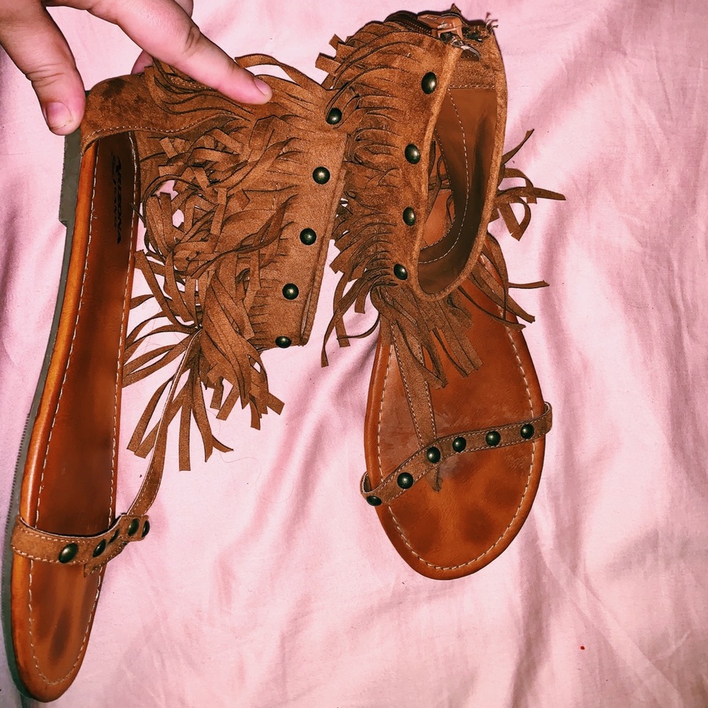 sandals - Picture 2 of 2